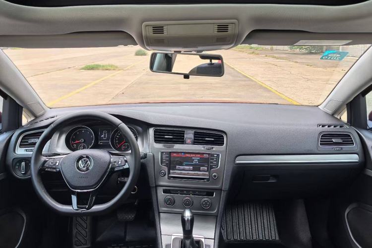 Used Volkswagen Golf 2015 1.6L Automatic Comfort Model