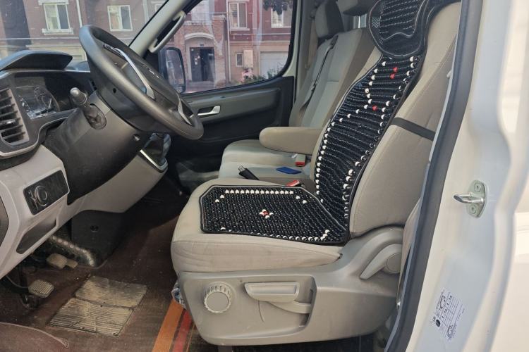 Used SAIC MAXUS Xintu V80 2019 2.0T Plus 6-Speed Manual Van Long Wheelbase Mid-Roof Design 2-3 Seater