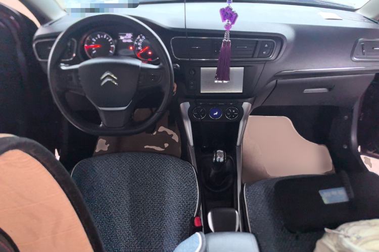 Used Citroen C3-XR 2015 1.6L Manual Pioneer Model Center Console