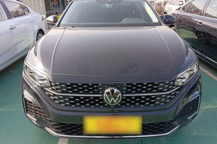 Used Volkswagen Passat 2025 Outstanding Model 380TSI Starry Dragon Glorious Edition