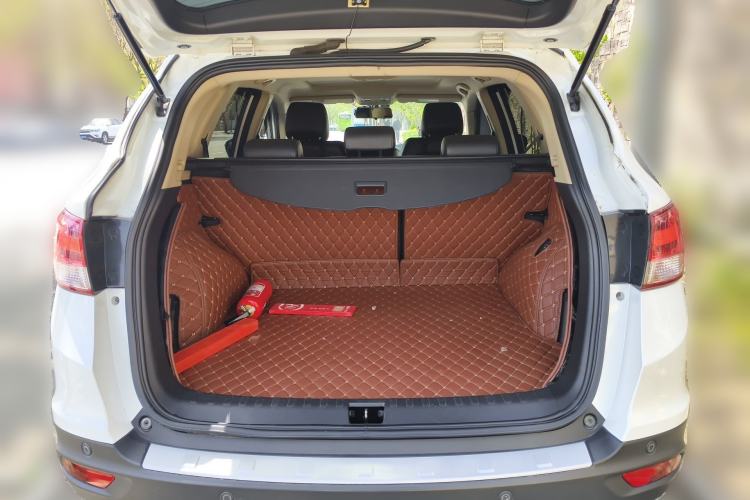 Used Dongfeng Aeolus AX7 2015 2.3L Automatic ZhiZun Version
