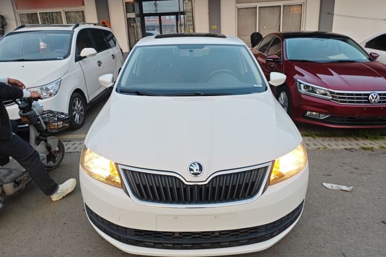 Used Skoda Rapid Spaceback 2016 Revised Version 1.4L Manual Front-Drive Edition
