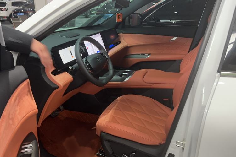 Used CHANGAN CS75 PLUS 2025 4th Generation 1.5T New Blue Whale Smart Flagship Version Left Front Seat