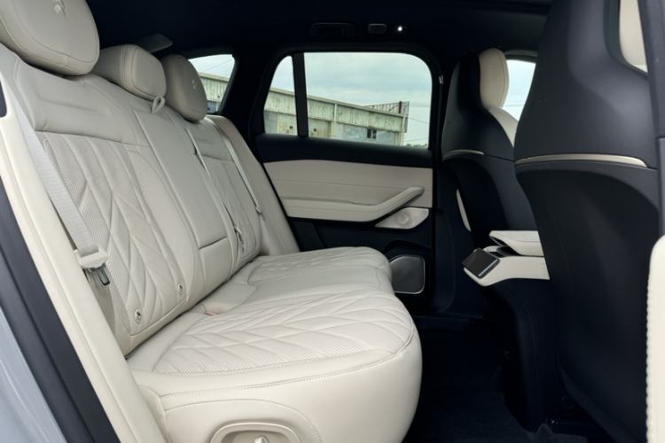 Used Nio ES6 2025 75 kWh Interior 5