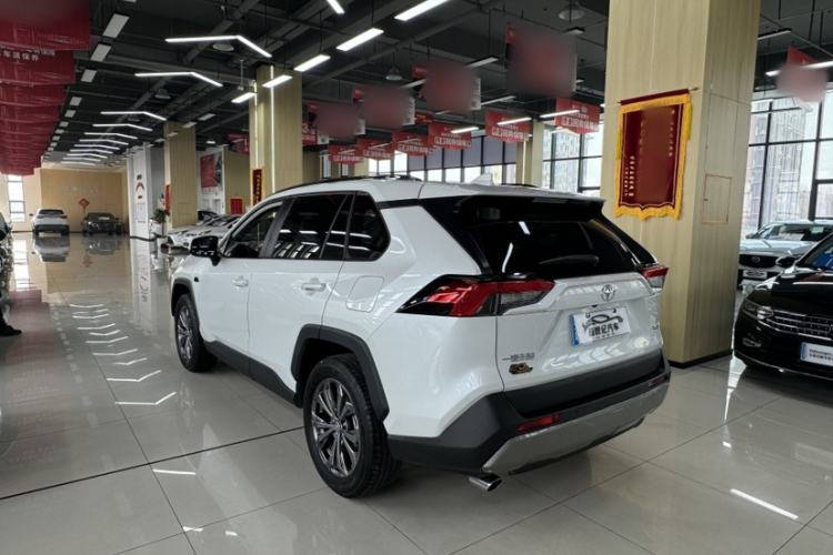 Used Toyota RAV4 2023 2.0L CVT Two-Wheel Drive 20th Anniversary Platinum Edition