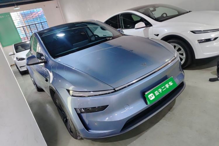 Used Tesla Model Y 2025 Rear-Wheel-Drive Version