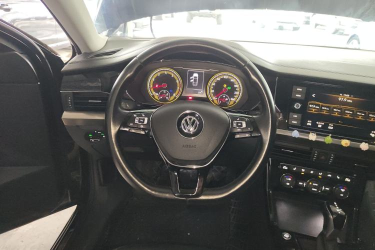 Used Volkswagen Passat 2019 330TSI Elite Edition China VI
