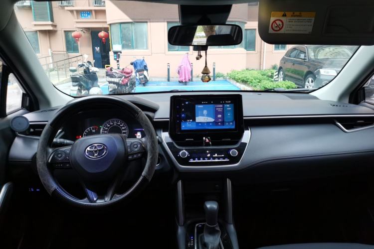 Used Toyota Corolla Cross 2022 2.0L Elite Edition Center Console