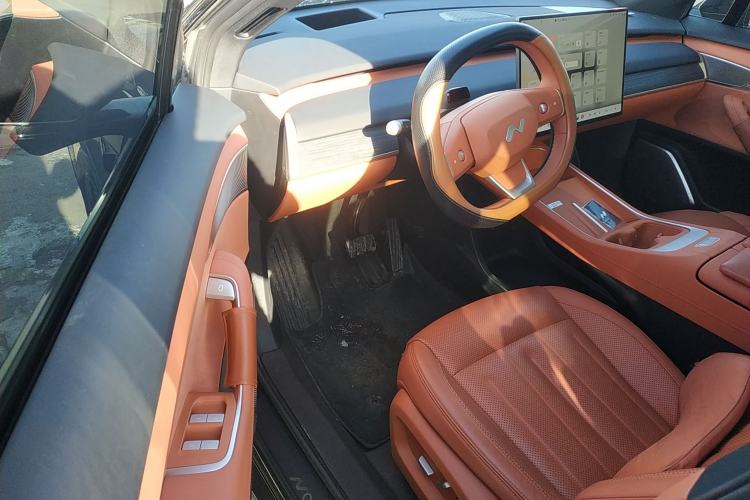 Used ONVO L60 2024 60 kWh Rear-Drive Version
