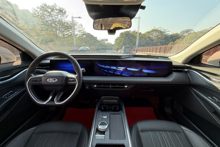 Used Ford Mondeo 2025 2.0T EcoBoost Luxury Version