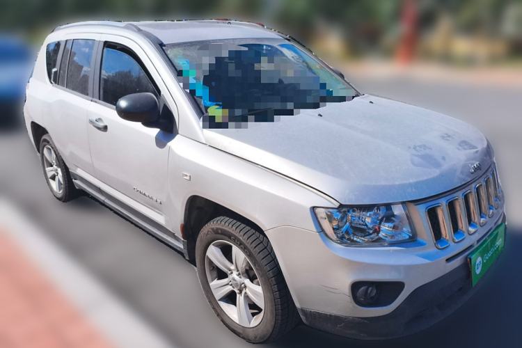 Used Jeep Compass 2011 2.0L two-wheel drive sport version
