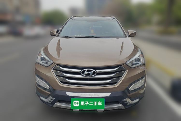 Used Hyundai Santa Fe 2015 2.4L Automatic Two-Wheel Drive Smart Version 5 Seats
