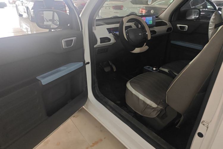 Used Geely Galaxy Panda 2023 Panda Mini 120km Asian Games Edition
