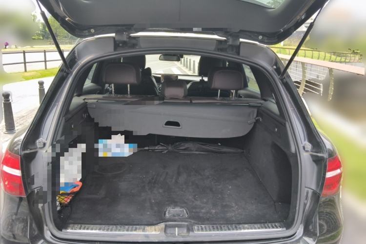 Used Mercedes-Benz GLC 2017 GLC 260 4MATIC Luxury Model Trunk