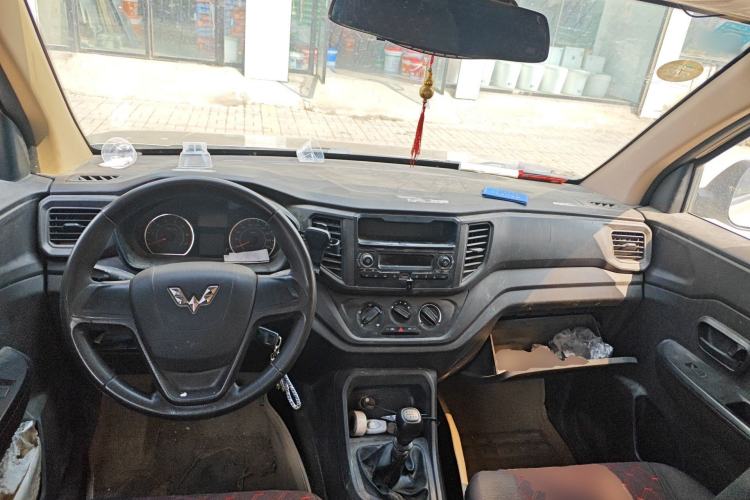 Used Wuling Hongguang V 2019 1.5L Jingqu Version China VI LAR
