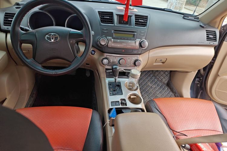 Used Toyota Highlander 2013 2.7L Two-Wheel Drive 5-Seater Purple Gold Edition
