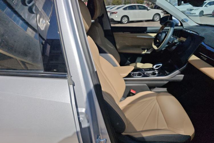 Used Geely Auto FX11 2023 1.5TD DCT Prestige Edition
