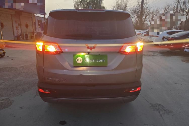 Used Wuling Hongguang S3 2018 1.5L Manual Luxury Model China V Standard
