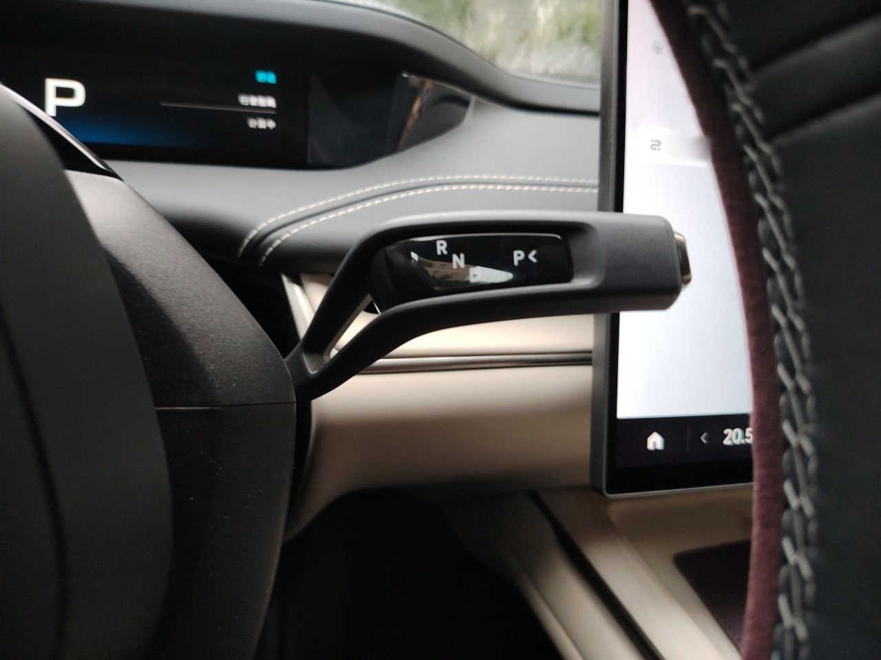 Xiaomi Auto SU7 2024 Rear-Drive Ultra-Long Range Advanced Pro-Level Intelligent Driving Version — снимка 13