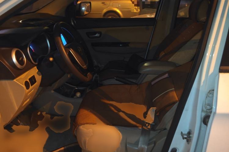 Used Jinbei 750 2015 1.5L Luxury Model