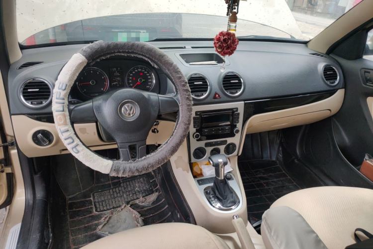 Used Volkswagen Lavida 2011 1.4 TSI DSG Prestige Edition Center Console