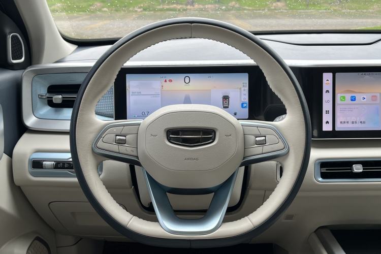 Used Geely Auto icon 2023 1.5TD Star Player Interior 5