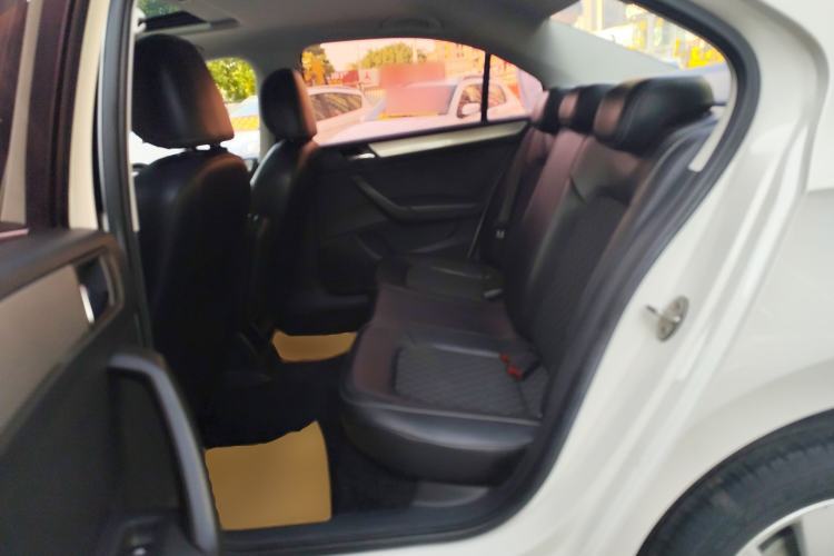 Used Skoda Rapid 2019 1.5L Automatic Comfort Edition China VI Standard
