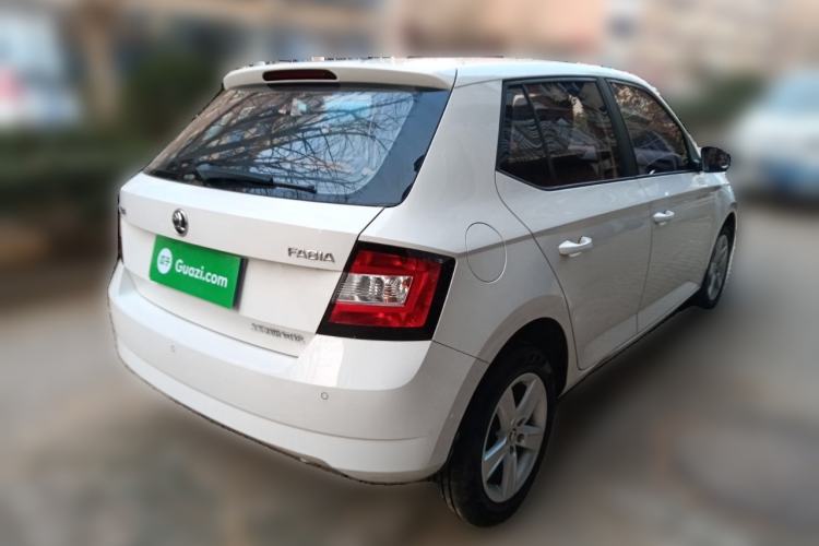 Used Skoda Fabia 2017 1.4L Automatic Car Enjoy Edition
