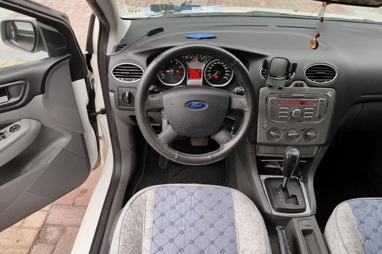 Used Ford Focus 2013 Hatchback Classic 1.8L Automatic Base Model Steering Wheel