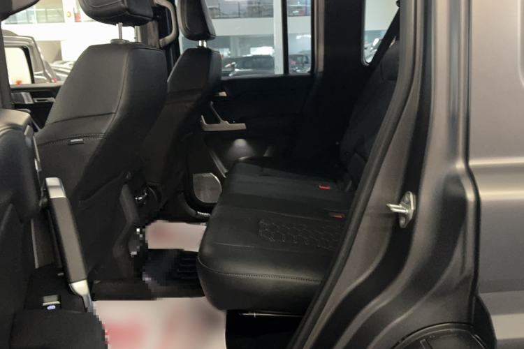 Used 212 T01 2024 2.0T Explorer
