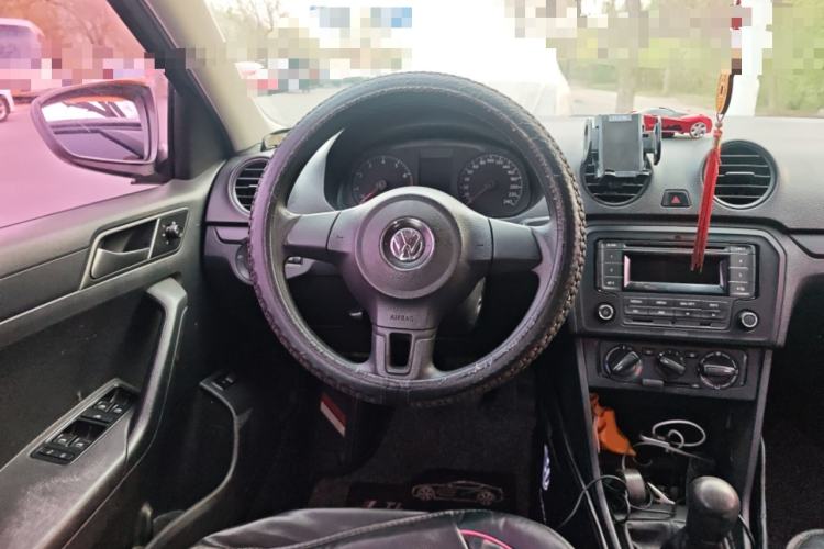 Used Volkswagen Jetta 2015 Value Edition 1.6L Manual Fashionable Style Steering Wheel