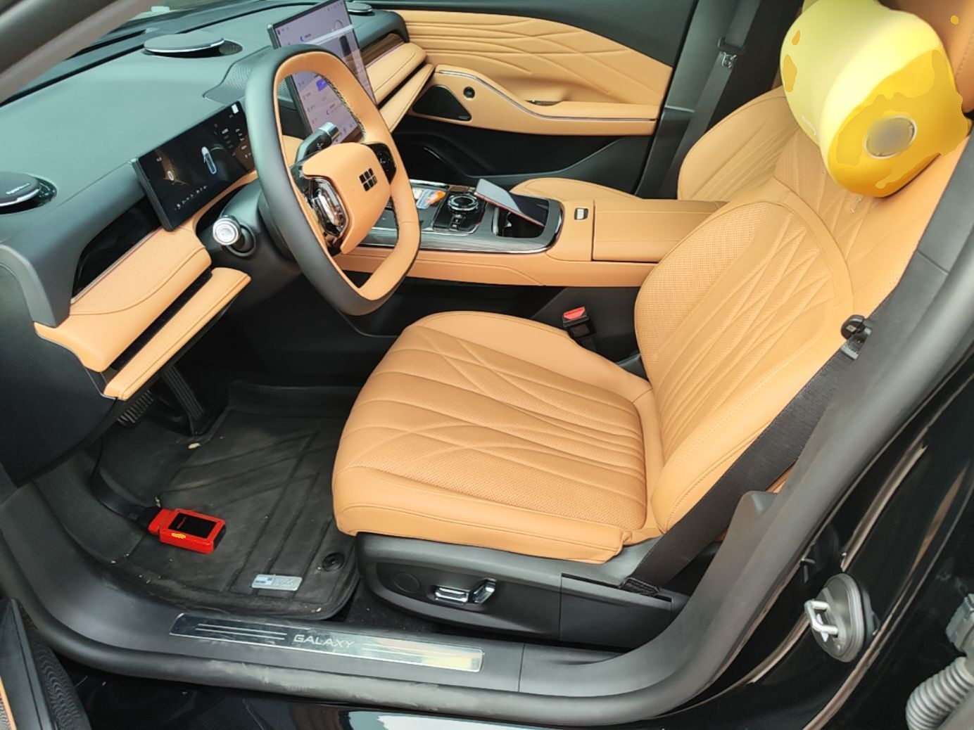 Geely Galaxy 8 2026 Model 225km EM-i Long-Range Ocean Edition — снимка 17