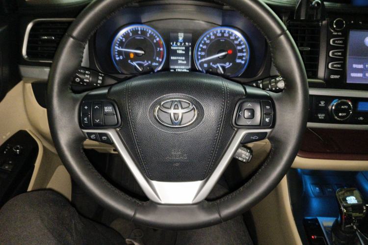 Used Toyota Highlander 2015 2.0T Four-Wheel Drive Ultimate Edition 7-Seater
