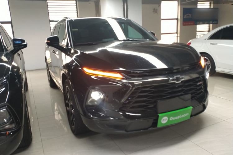 Used Chevrolet Blazer 2023 Light Hybrid 650T RS Twin-Clutch All-Wheel Drive Engine Version Front Right 45 Deg