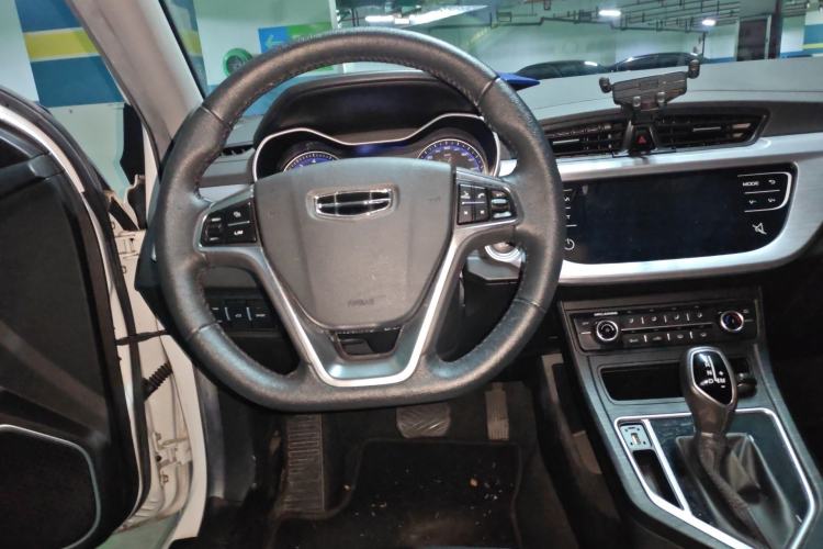 Used Geely Auto Vision 2020 Revised Version 1.5L CVT Asian Games Edition Steering Wheel