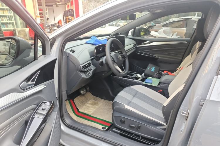 Used Volkswagen ID.4 CROZZ 2024 Pure Edition Limited Edition Interior 3