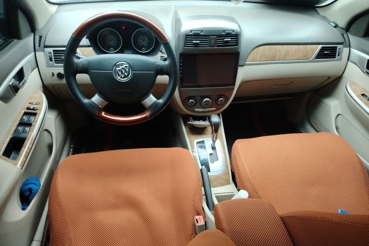 Used Buick Excelle 2015 1.5L Automatic Classic Model Center Console