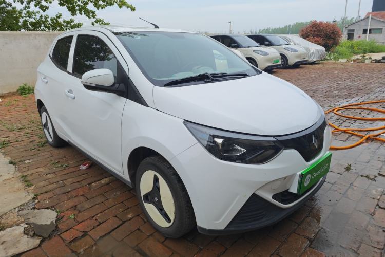 Used JMEV Xiao Qilin 2023 Joyful Edition 201km Luxury Model Front Right 45 Deg