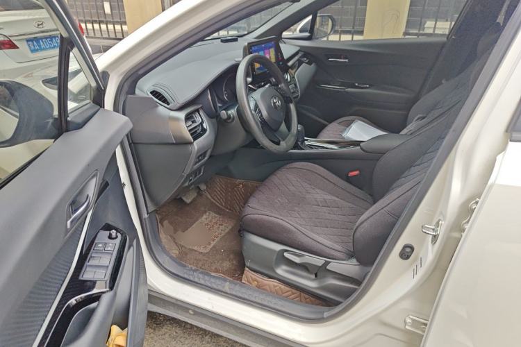 Used Toyota IZOA 2020 2.0L Yi Xiang CARE

