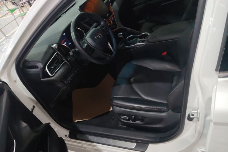 Used Toyota Camry 2021 2.0G Luxury Edition Left Front Seat