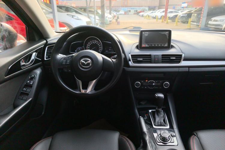 Used Mazda 3 Axela 2016 Sedan 1.5L Automatic Luxury Model
