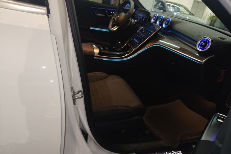 Used Mercedes-Benz C-Class 2024 Restyled C-Class 260 L Sport Edition Right Front Seat