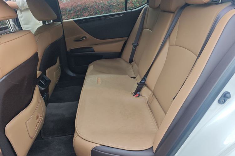 Used Lexus ES 2020 260 Deluxe Edition