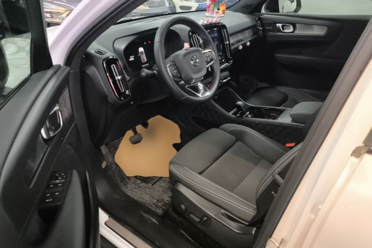 Used Volvo C40 2022 Long-Range PRO Version Driver Seat