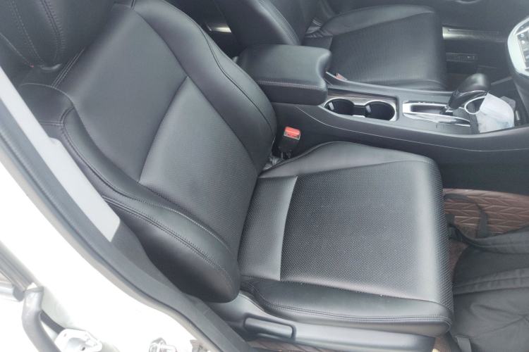 Used Honda Jade 2014 1.8L Automatic Comfort Elite Version 5 Seats Right Front Seat