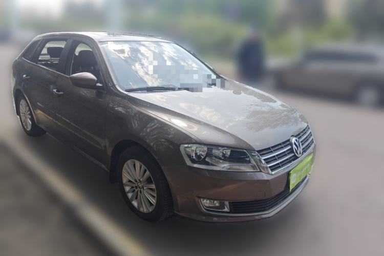 Used Volkswagen Gran Lavida 2013 1.6L Manual Comfort Model