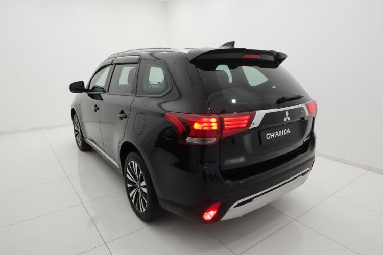 Used Mitsubishi Outlander 2021 2.0L Two-Wheel Drive Comfort Edition 7 Seats
