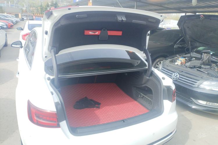 Used Audi A4L 2019 40 TFSI Fashion Version China V Trunk