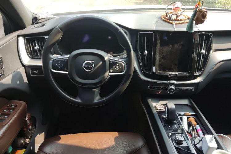 Used Volvo XC60 2022 B5 4x4 Zhiyi Luxury Edition