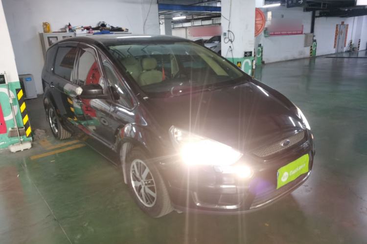 Used Ford S-MAX 2008 2.3L 7-Seater Luxury Version
